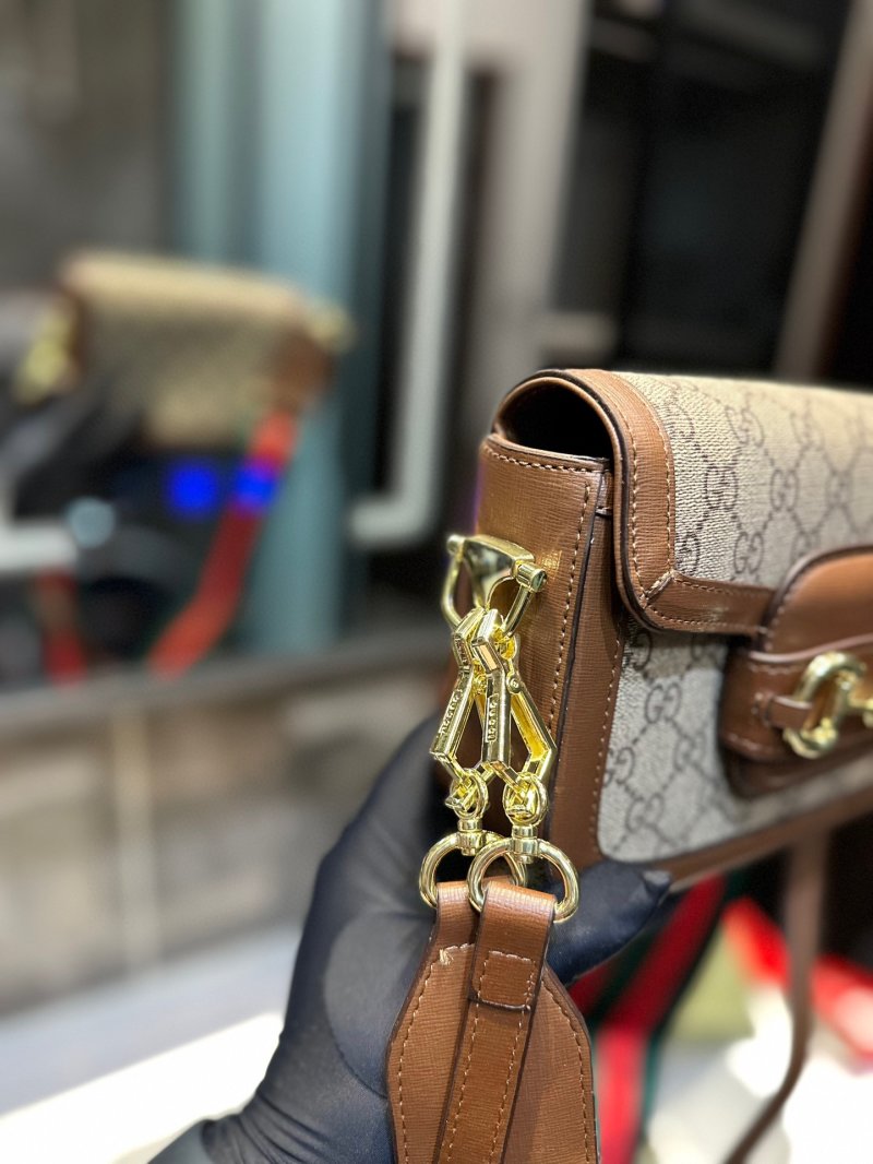 Gucci 1955 Horsebit Saddle Bag Beige Monogram view
