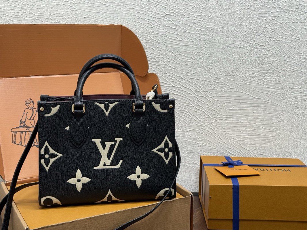 Louis Vuitton OnTheGo Monogram Tote Bag Black Cream 25cm