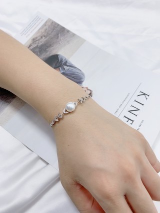 APM Monaco Pearl Wheat Leaf Adjustable Bracelet Silver view 7