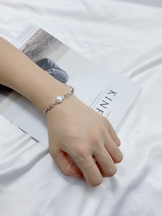APM Monaco Pearl Wheat Leaf Adjustable Bracelet Silver view 8