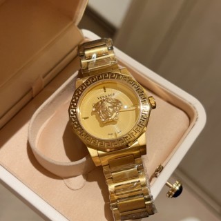 Versace Medusa Gold Quartz Watch 38MM view 3