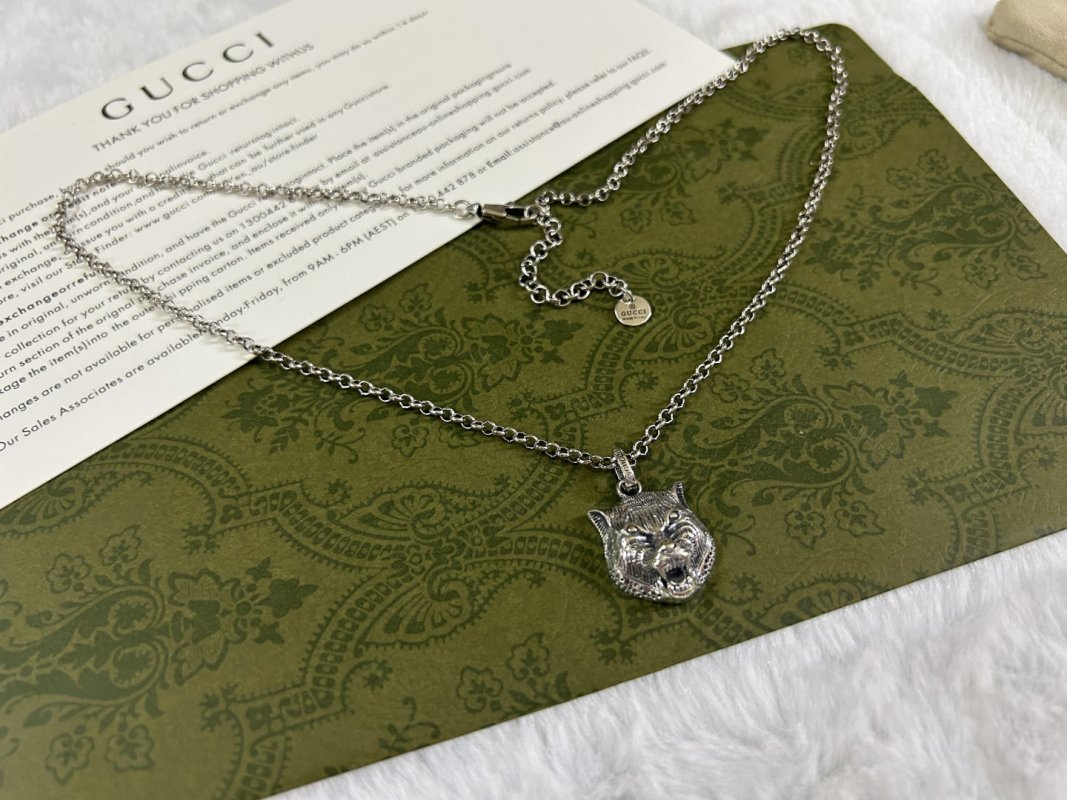 Gucci Tiger Head Silver Pendant Necklace view