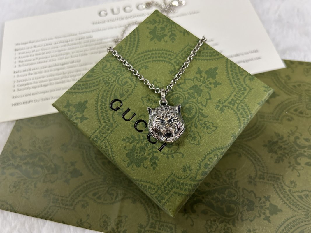 Gucci Tiger Head Silver Pendant Necklace view