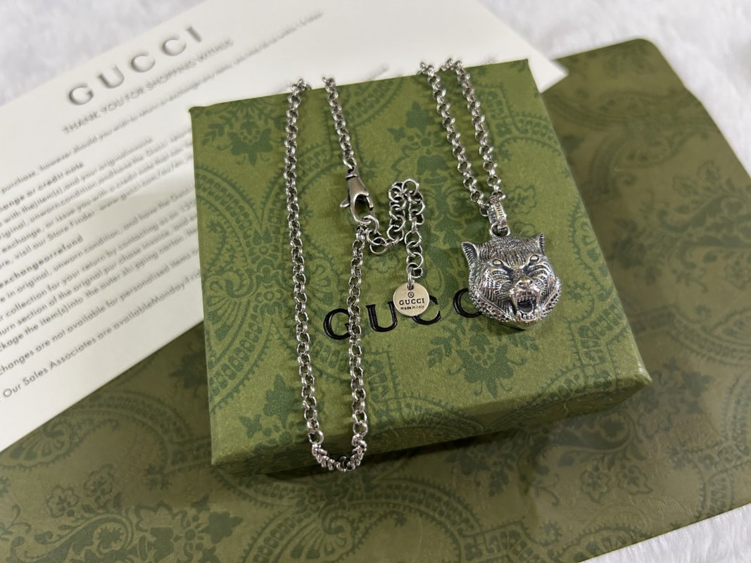 Gucci Tiger Head Silver Pendant Necklace view