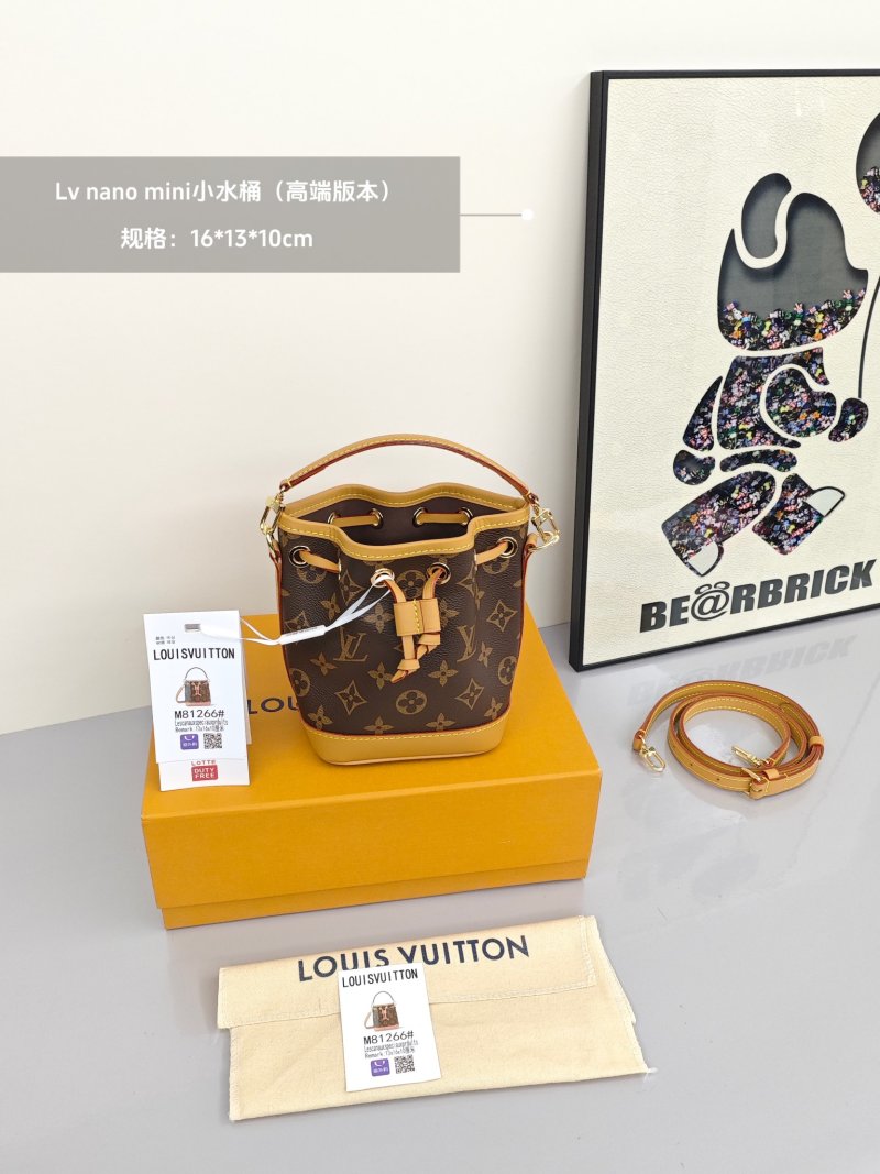 Gucci Padlock GG Supreme Black Leather Shoulder Bag view