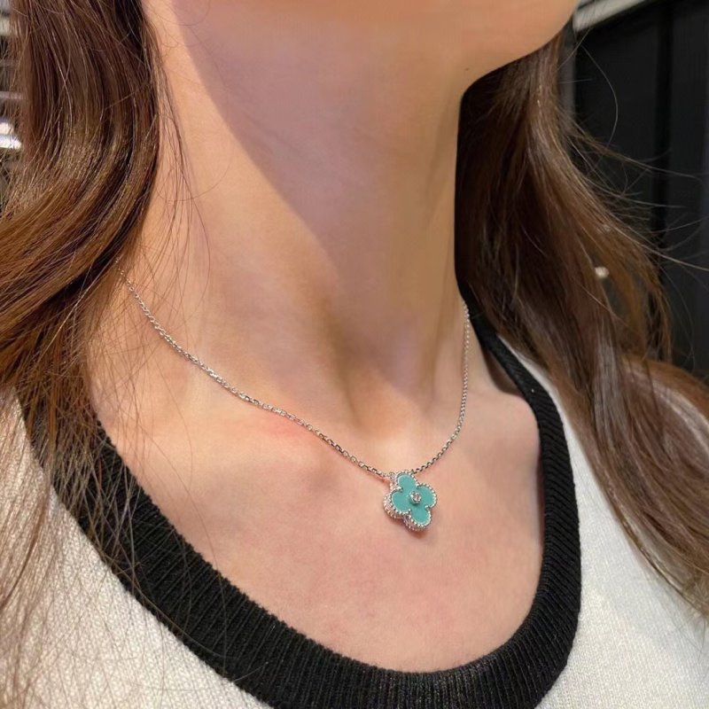 Turquoise Clover Pendant Silver Chain Necklace