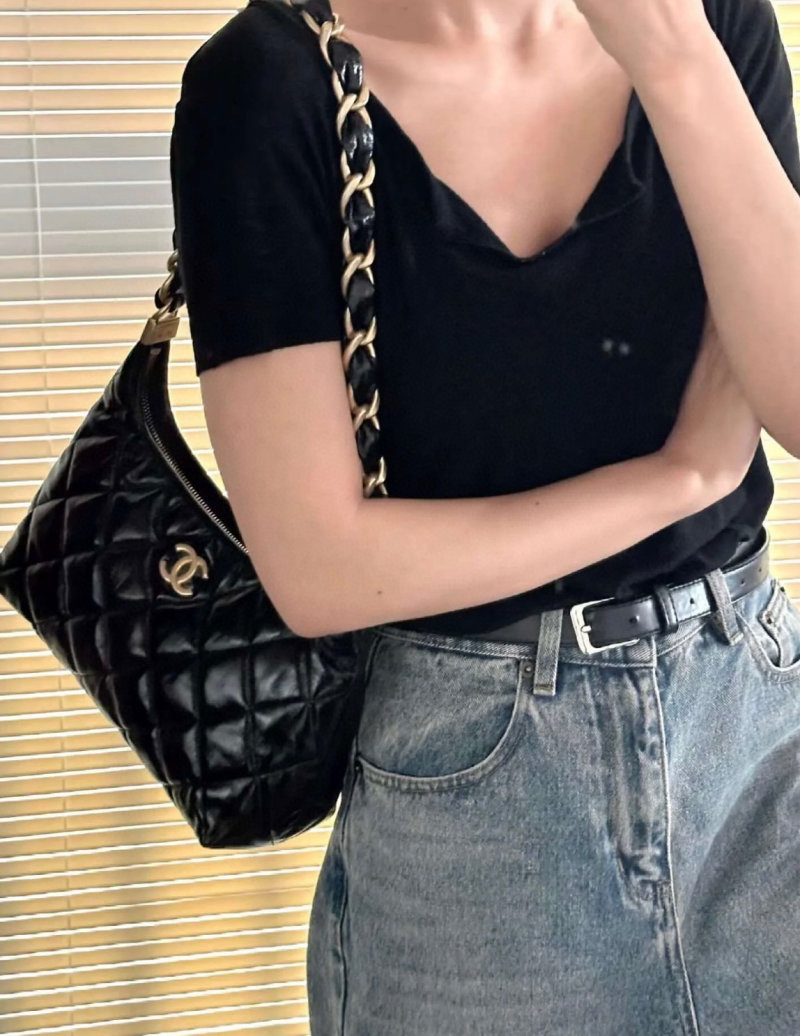 Chanel Black Quilted Shoulder Bag view