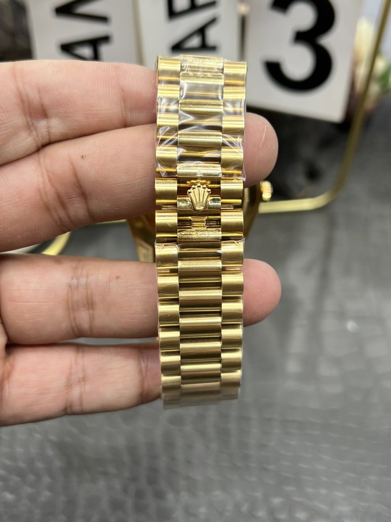 Rolex Day-Date 40mm Green Dial Gold Diamond Bezel Watch view