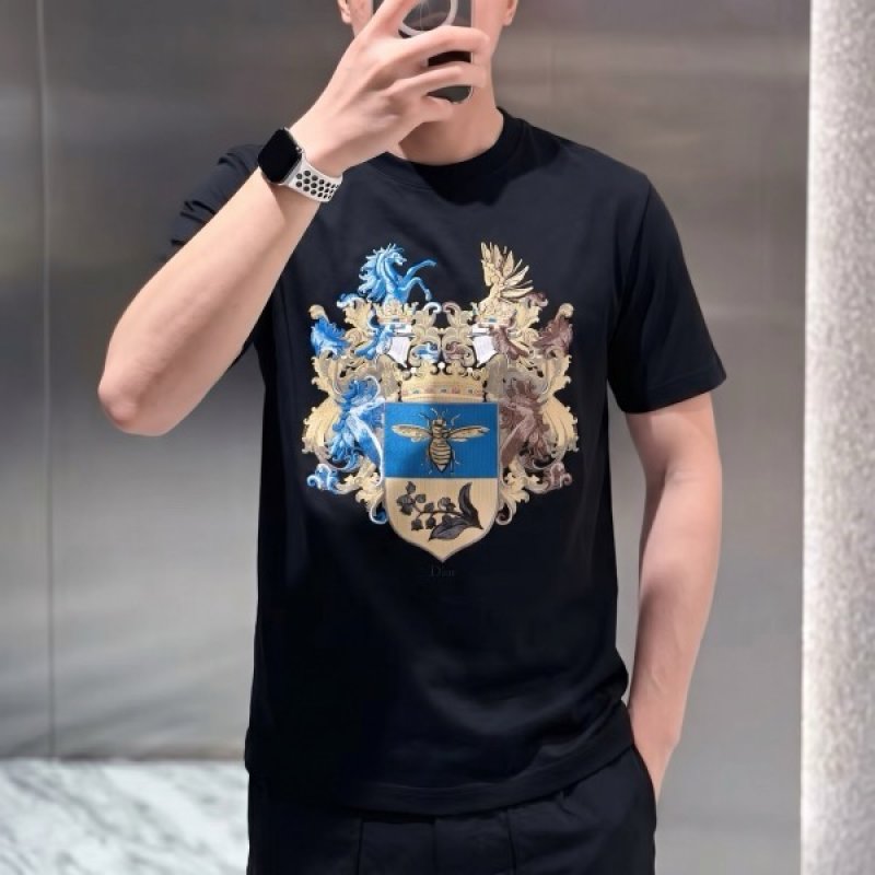 Gucci Black Crest Embroidered T-Shirt