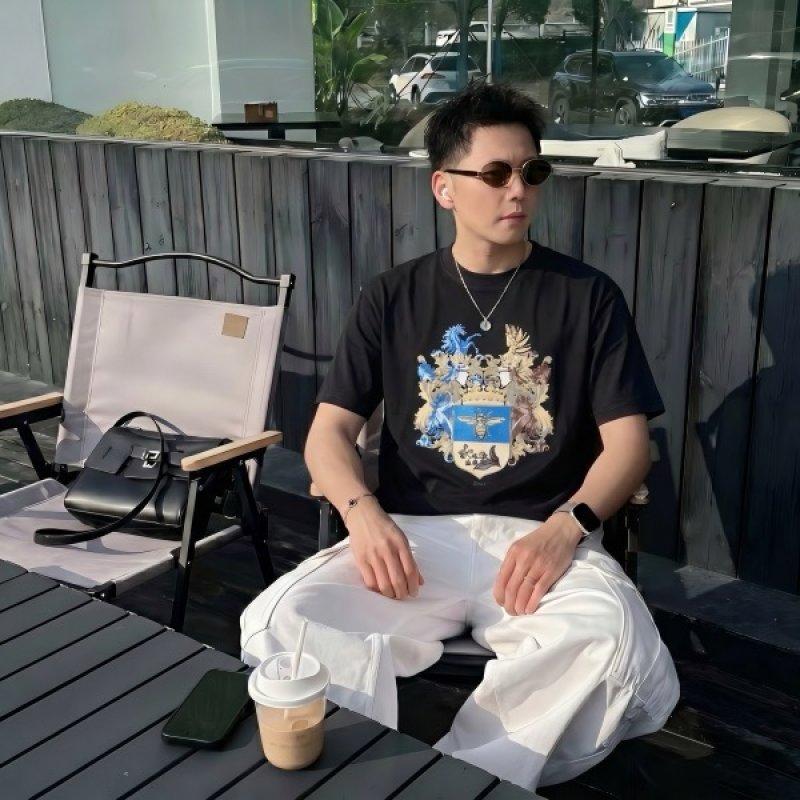 Gucci Black Crest Embroidered T-Shirt view