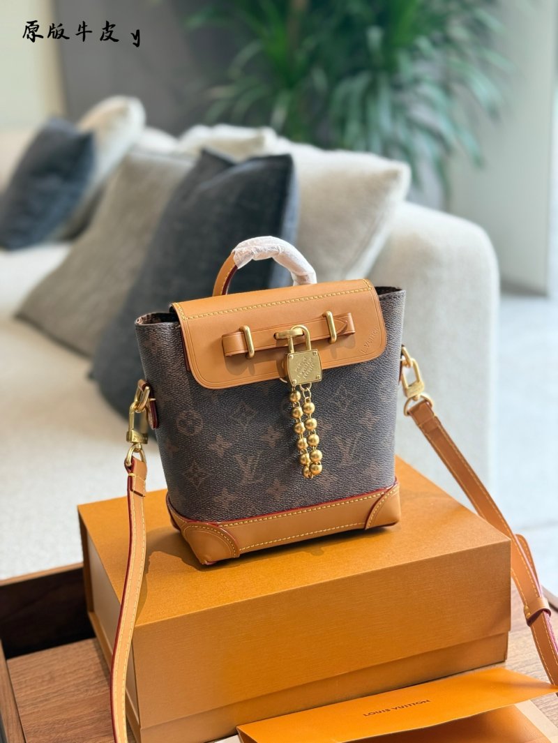 Louis Vuitton Steamer 15 Monogram Canvas & Leather Shoulder Bag