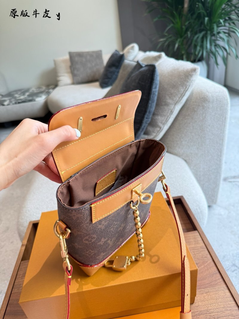 Louis Vuitton Steamer 15 Monogram Canvas & Leather Shoulder Bag view