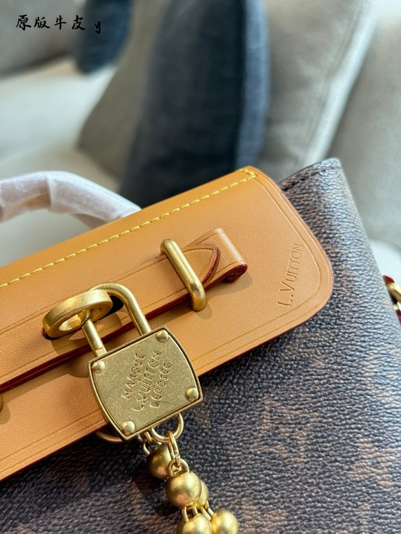 Louis Vuitton Steamer 15 Monogram Canvas & Leather Shoulder Bag view