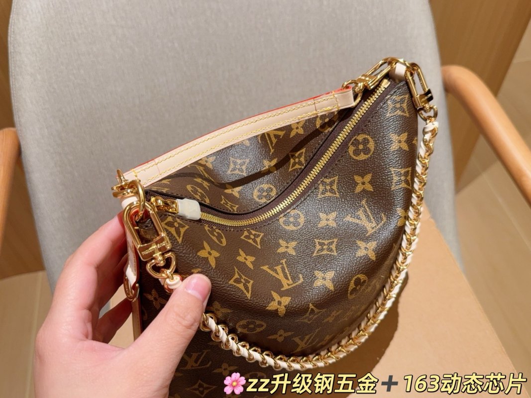 Louis Vuitton Monogram Multipass Shoulder Bag Brown view