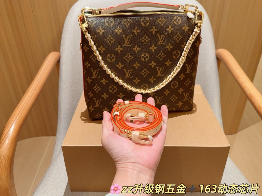 Louis Vuitton Monogram Multipass Shoulder Bag Brown view