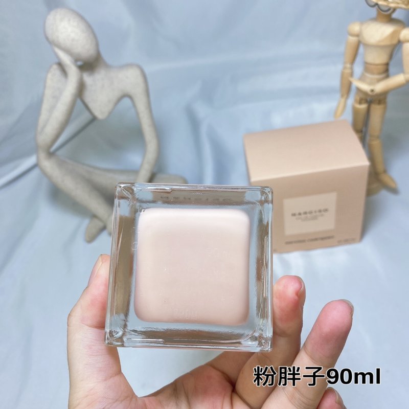 Narciso Rodriguez Poudrée Eau de Parfum 90ml view