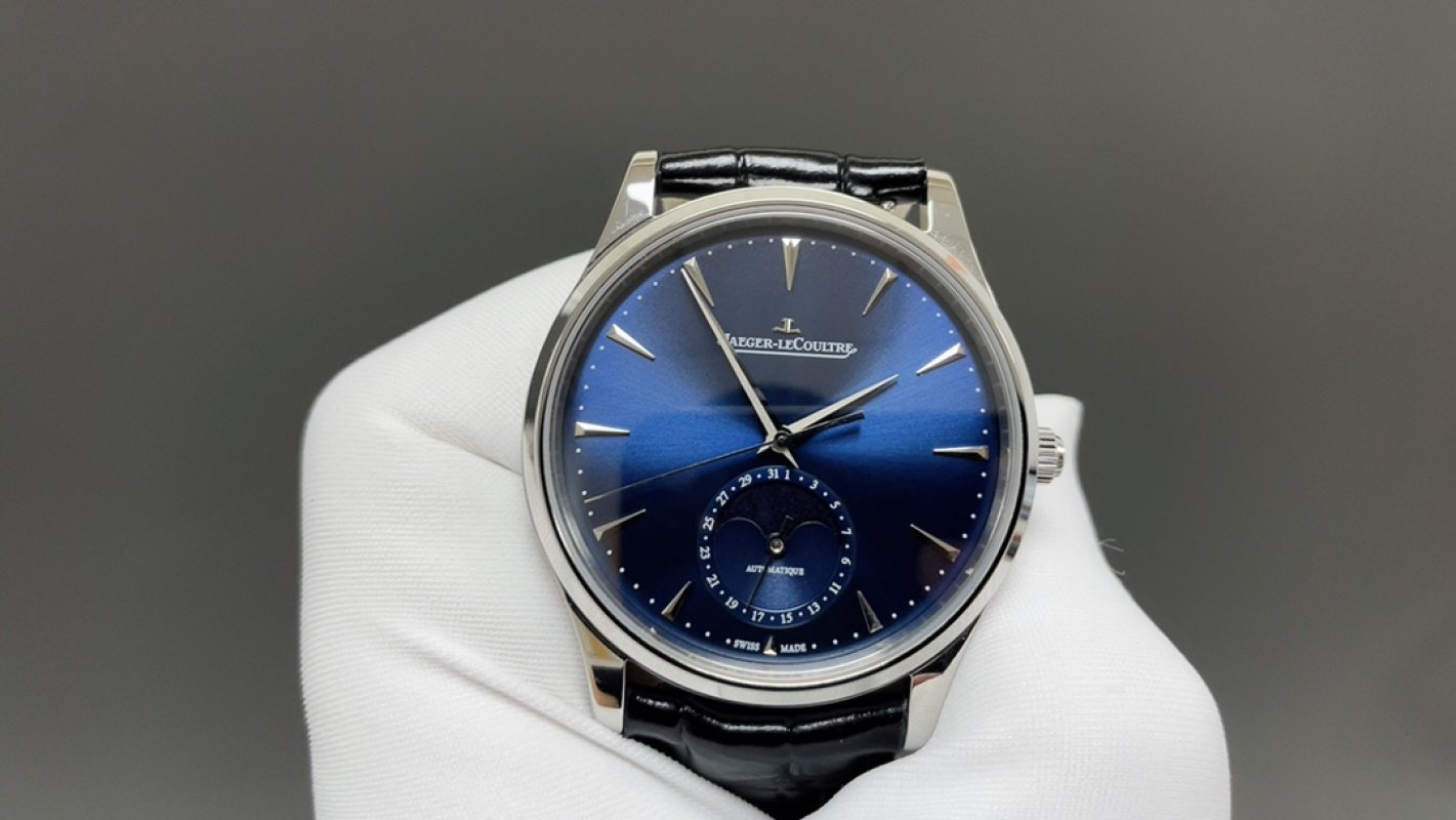Jaeger-LeCoultre Master Ultra-Thin Moonphase Blue Dial view