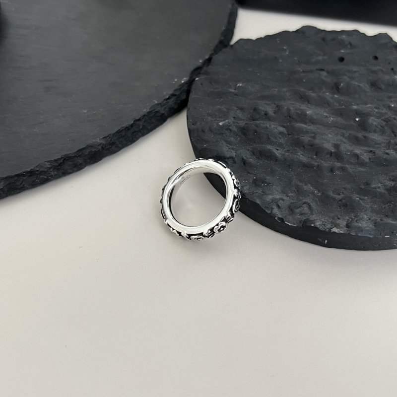 Gucci GG Interlocking Flower Vintage Silver Ring view
