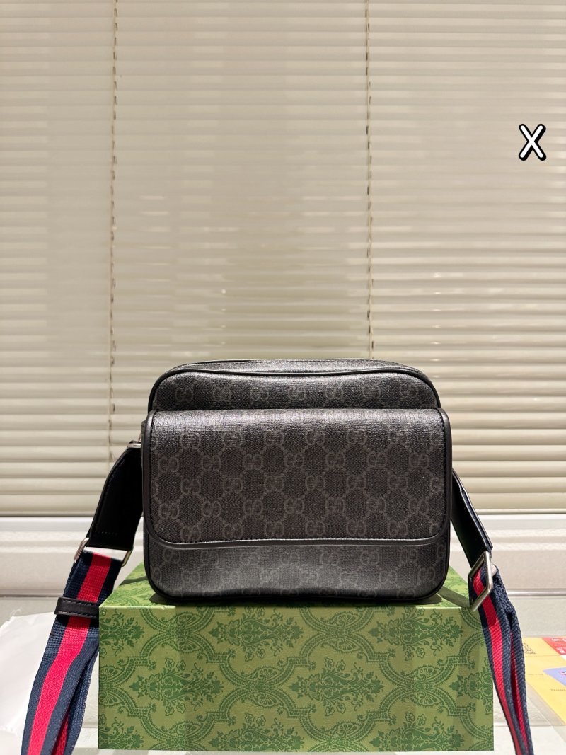 Gucci GG Canvas Crossbody Shoulder Bag Black
