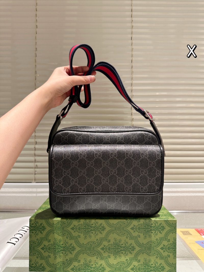 Gucci GG Canvas Crossbody Shoulder Bag Black view