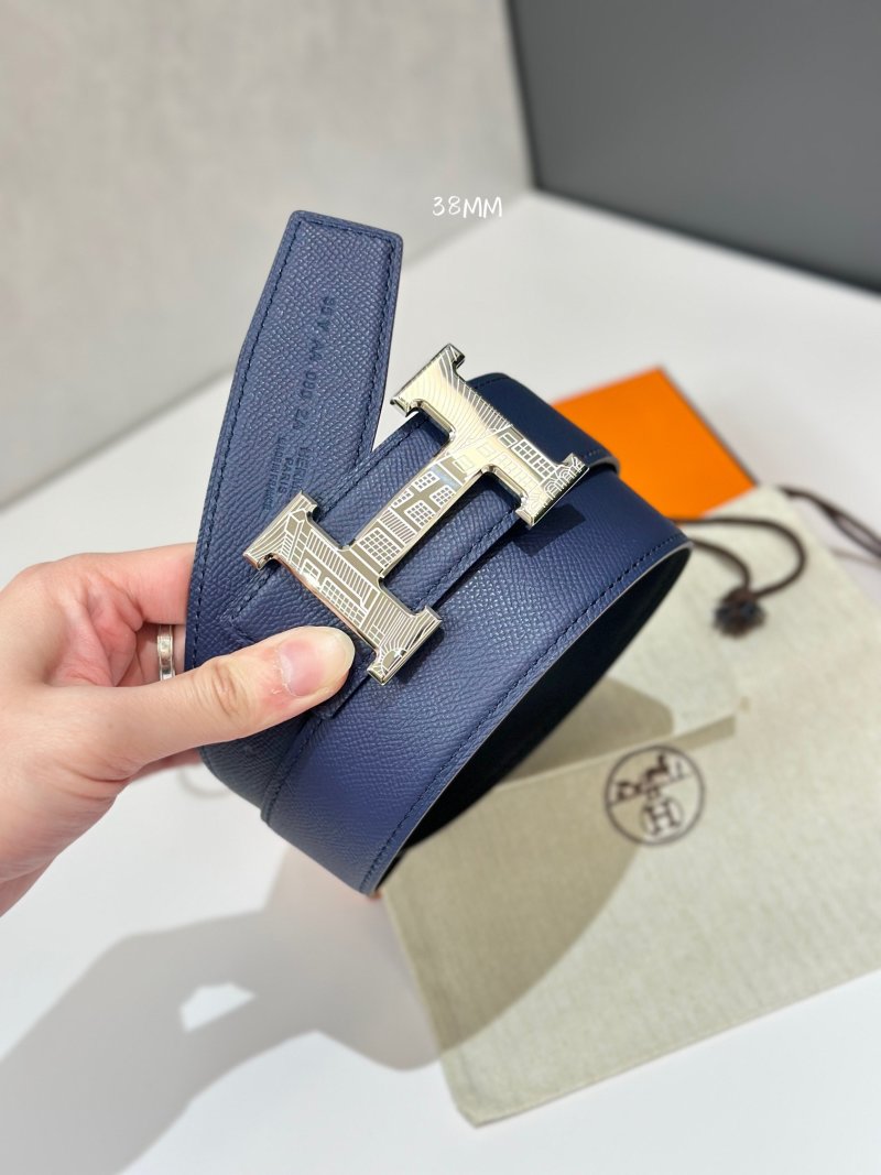 Hermès Faubourg Reversible Leather Belt Buckle Navy 38mm view