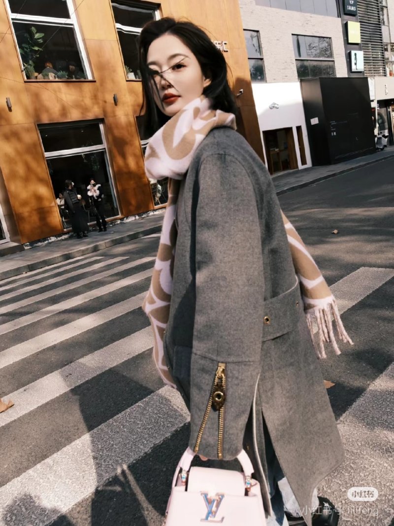 Louis Vuitton LV Monogram Double-Sided Wool Cashmere Scarf Cream Tan view