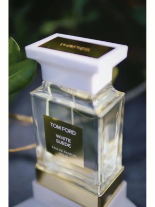 Tom Ford White Suede Eau de Parfum 100ml view 3