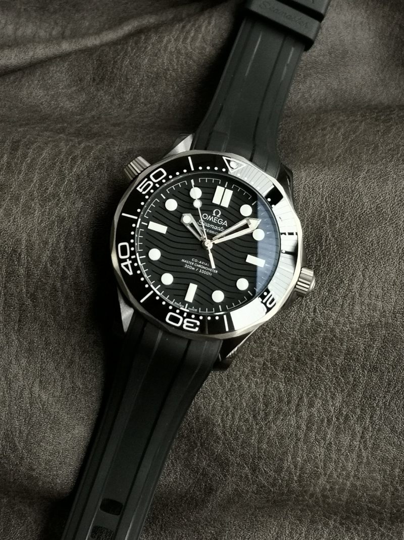 Omega Seamaster 210.92.44.20.01.001 Black Ceramic Watch view