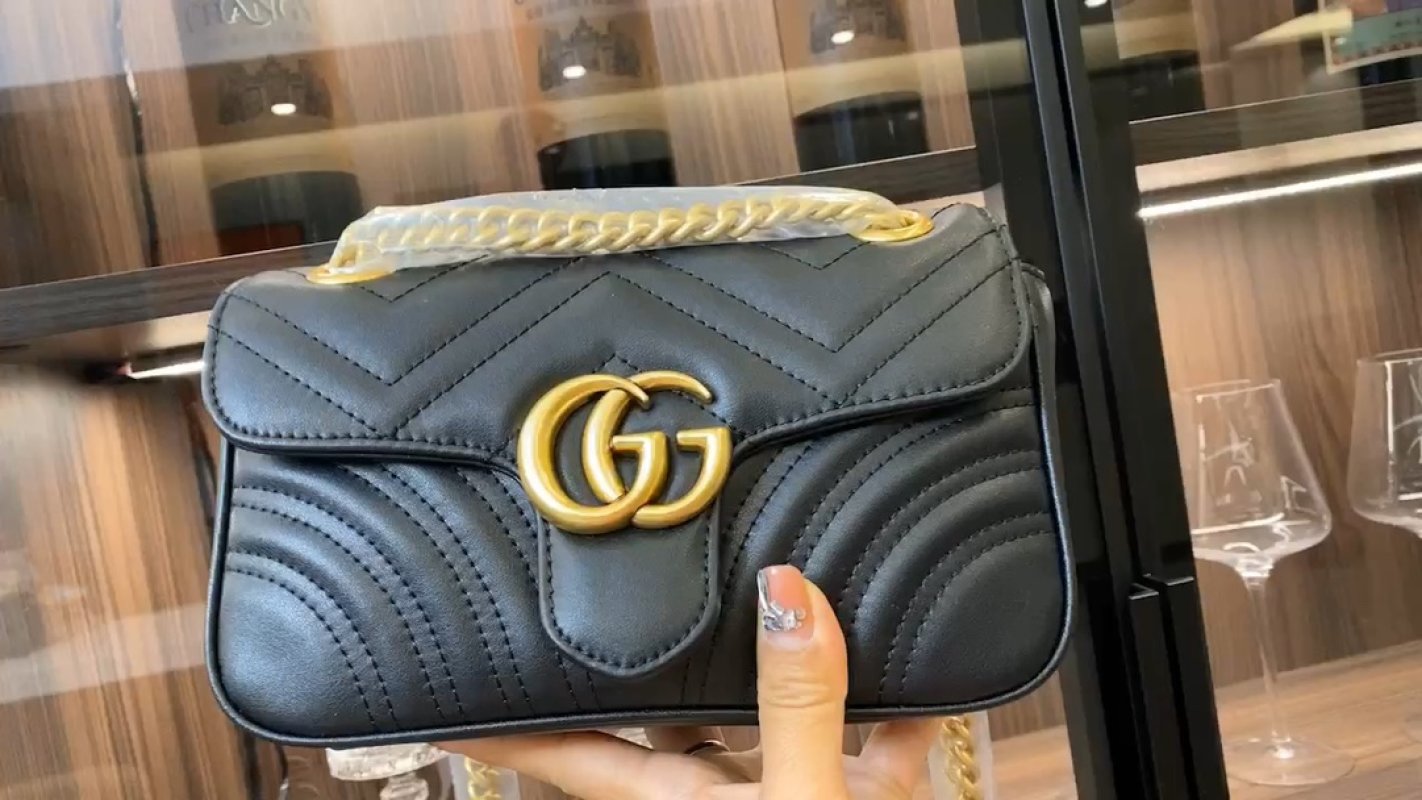Gucci GG Marmont Black Quilted Shoulder Bag