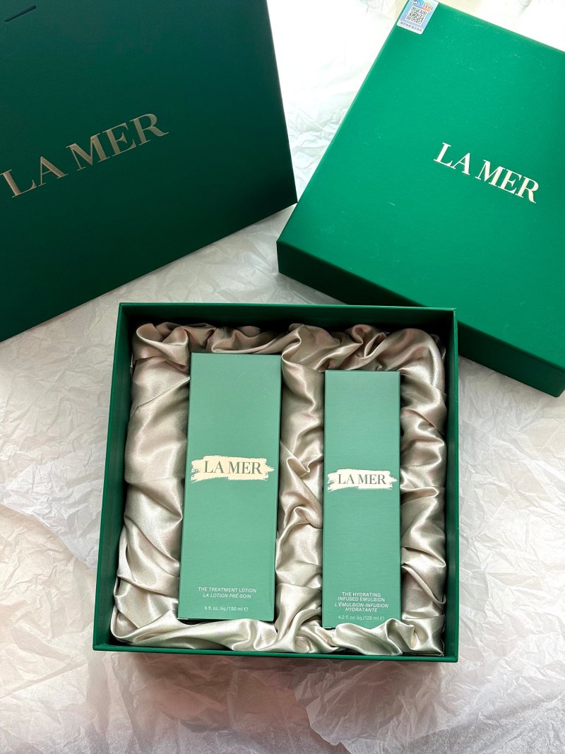 La Mer Essence Water & Repair Cream 2-Piece Set view