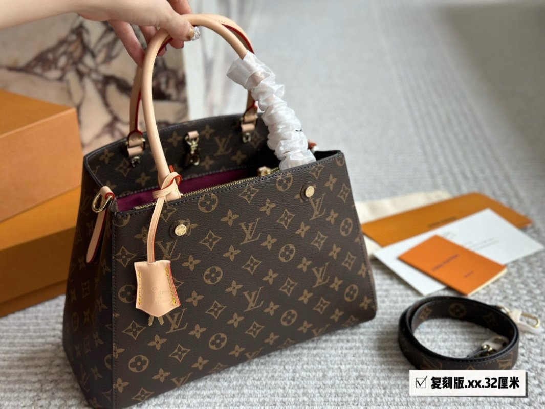 Louis Vuitton Monogram Canvas Montaigne BB Handbag