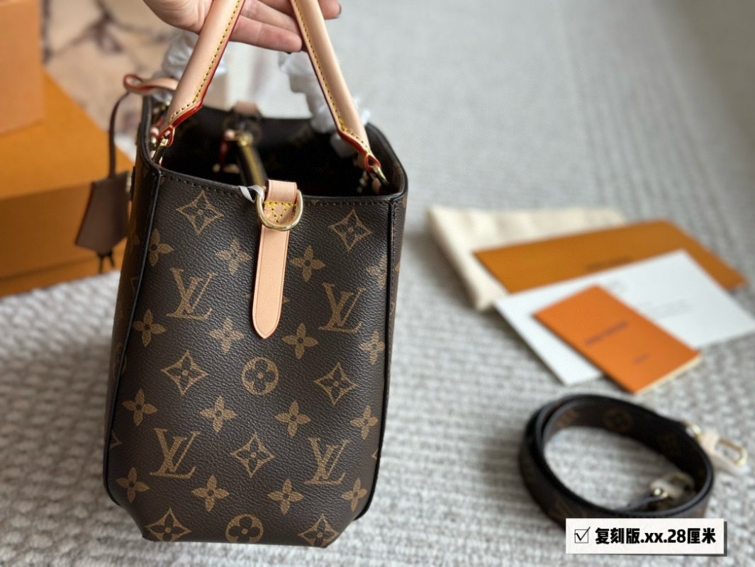 Louis Vuitton Monogram Canvas Montaigne BB Handbag view