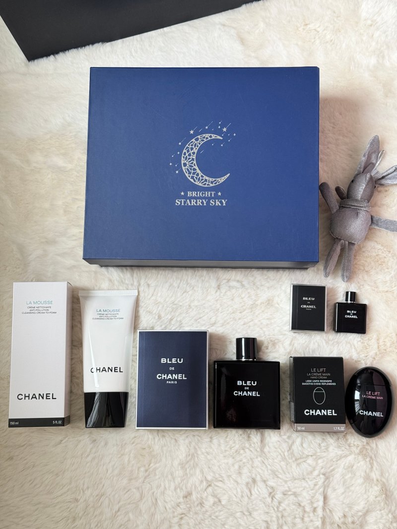 Forever Love Luxury Gift Set - Red Rose Lipstick & Perfume Box view