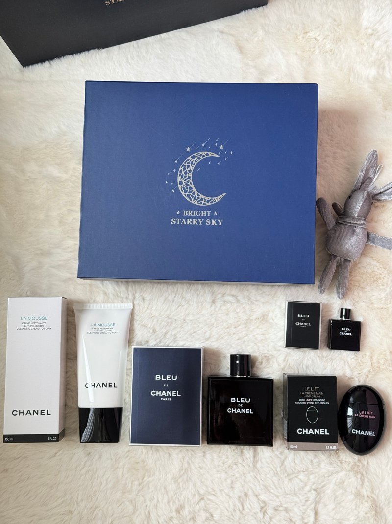 Forever Love Luxury Gift Set - Red Rose Lipstick & Perfume Box view
