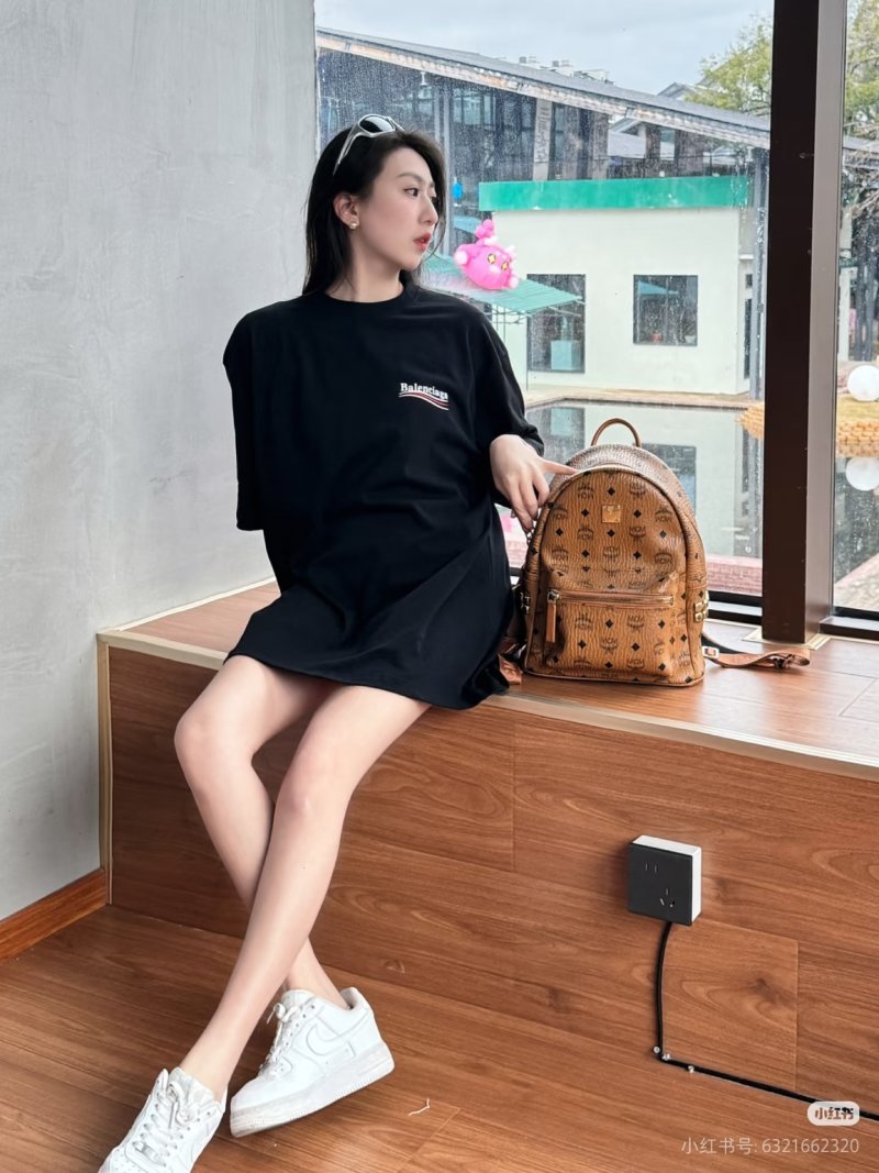 Balenciaga Logo Embroidered Short Sleeve T-Shirt Black view