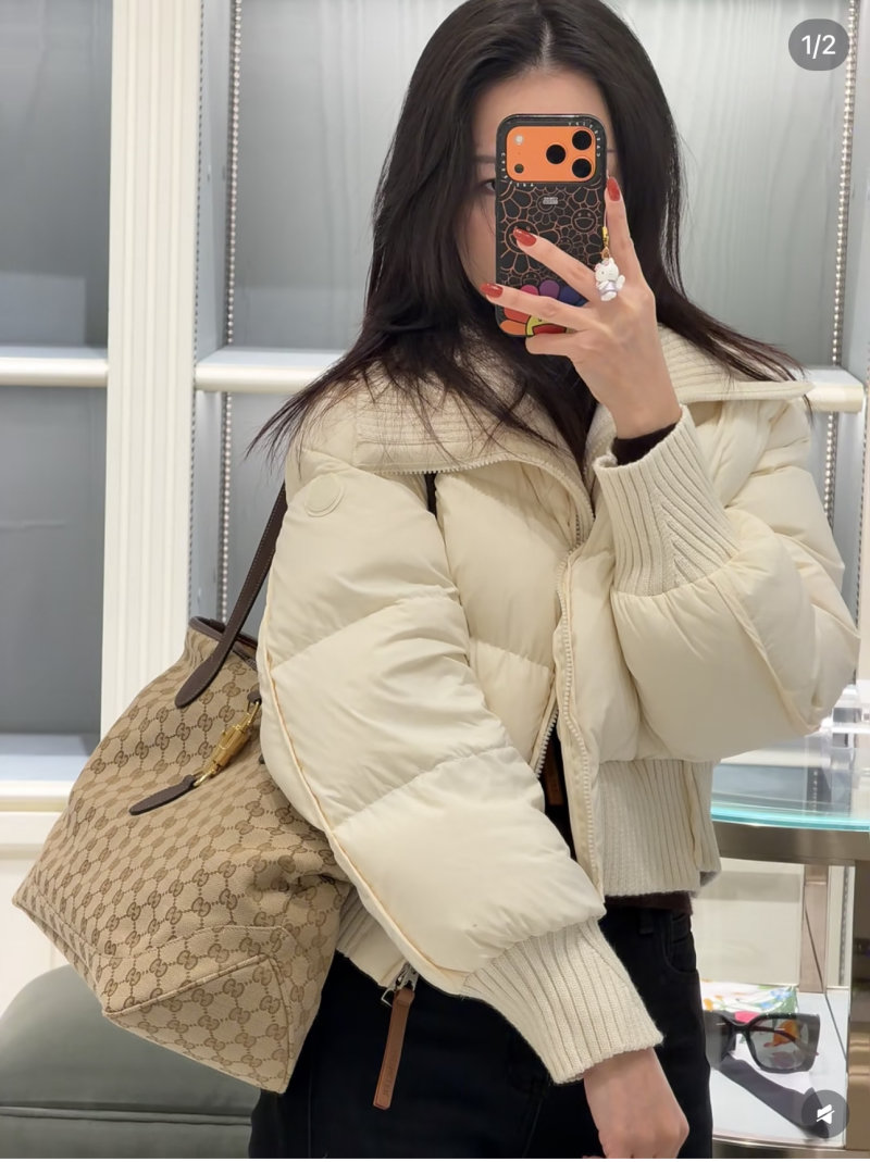 Gucci GG Canvas Beige Tote Shoulder Bag view