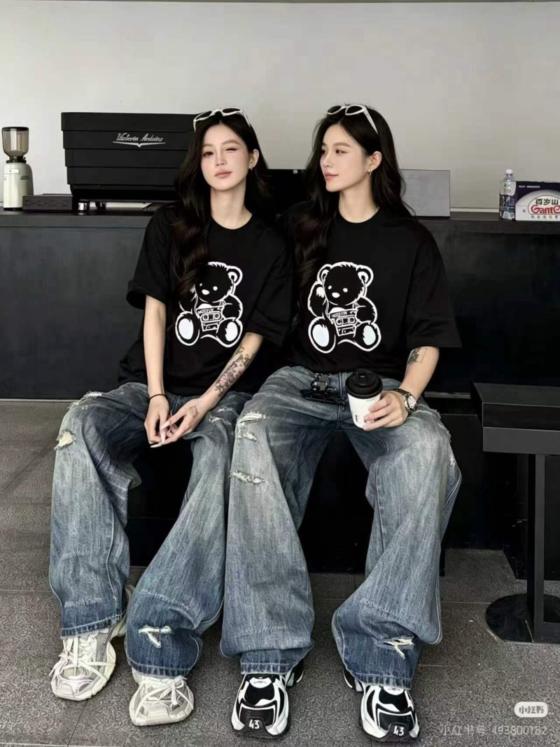 Black Bear Graphic Short Sleeve T-Shirt view