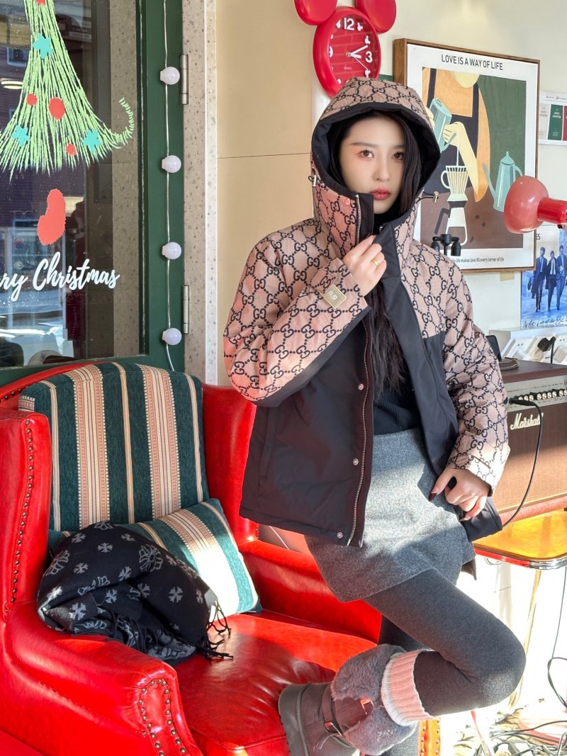 Gucci GG Monogram Black & Beige Down Jacket view