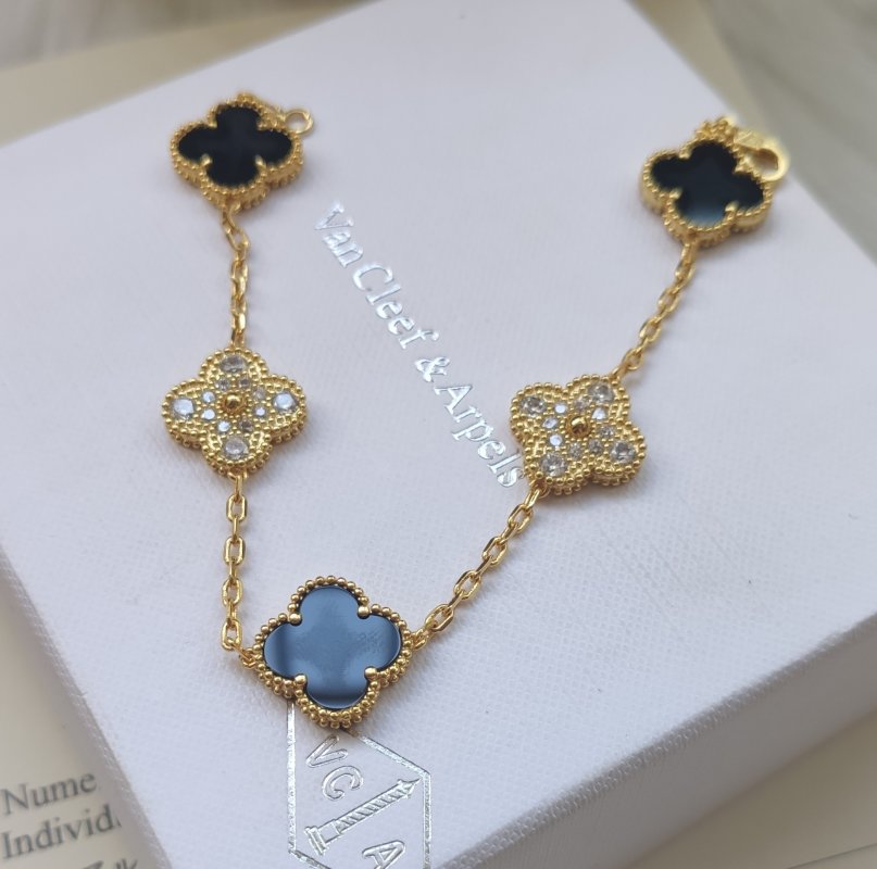 Van Cleef & Arpels Four-Leaf Clover Black Mother-of-Pearl Gold Bracelet view