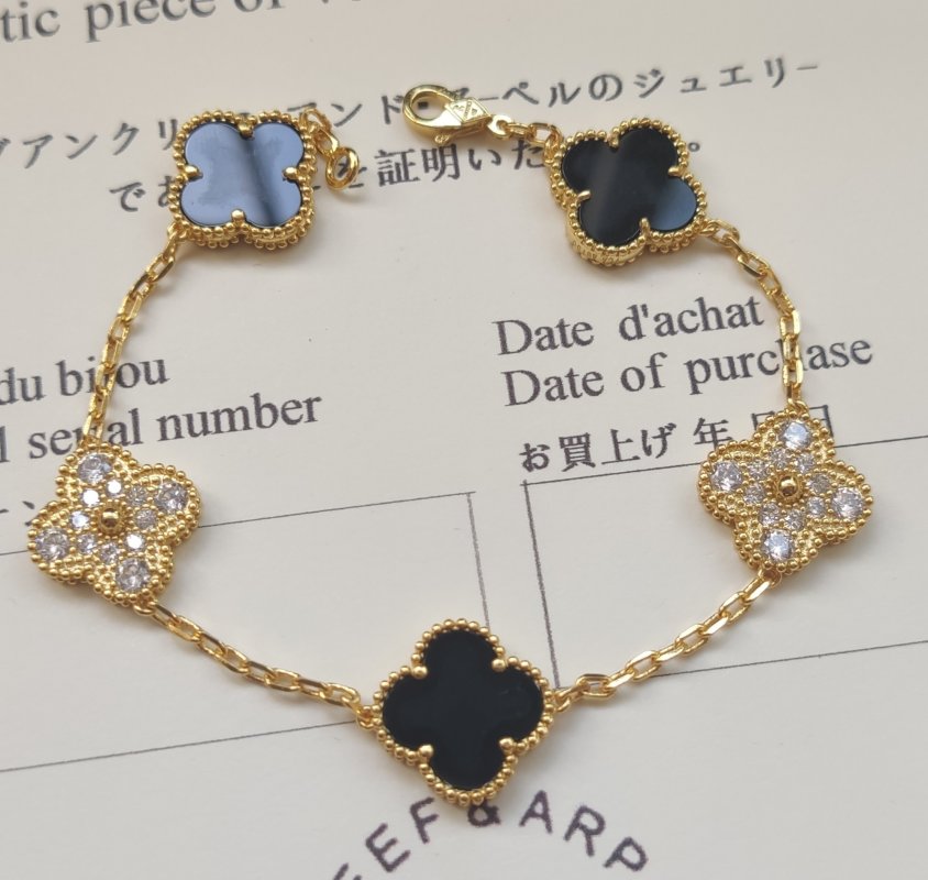 Van Cleef & Arpels Four-Leaf Clover Black Mother-of-Pearl Gold Bracelet view