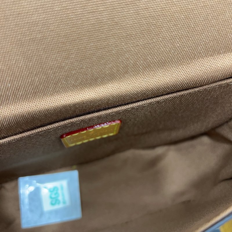 Louis Vuitton Montsouris Crossbody Bag Multicolor Damier view