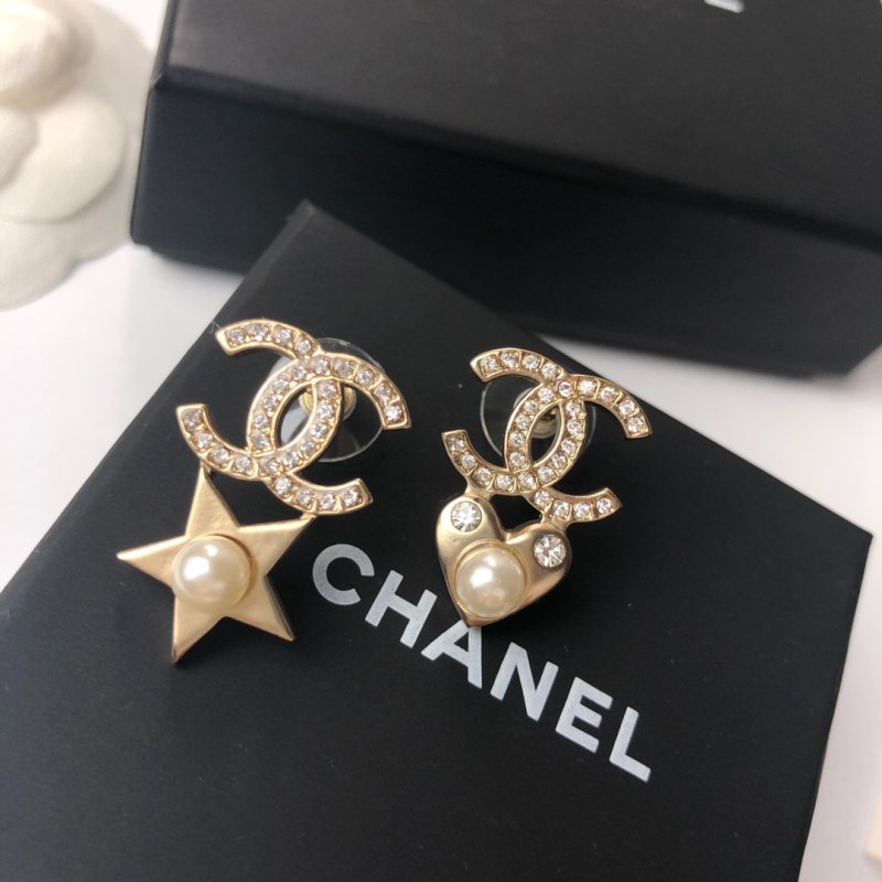 Chanel CC Asymmetrical Star & Heart Pearl Drop Earrings Gold view