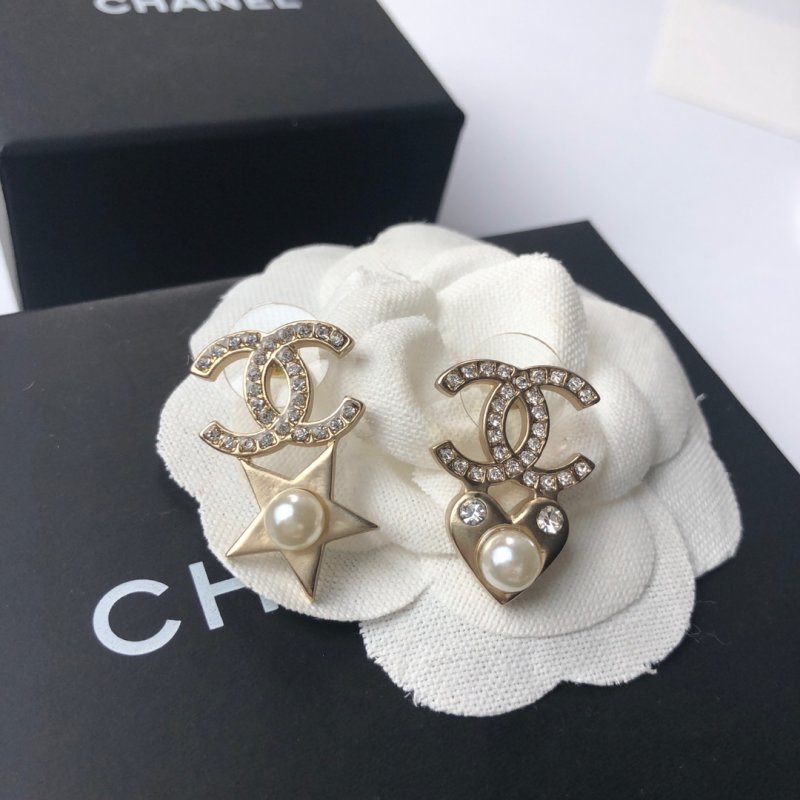 Chanel CC Asymmetrical Star & Heart Pearl Drop Earrings Gold view