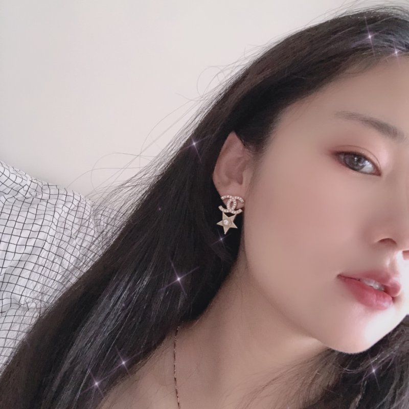 Chanel CC Asymmetrical Star & Heart Pearl Drop Earrings Gold view