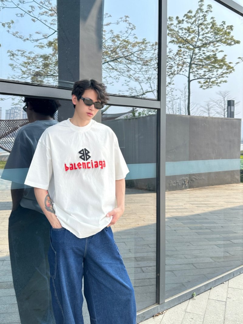 Balenciaga Logo White T-Shirt view