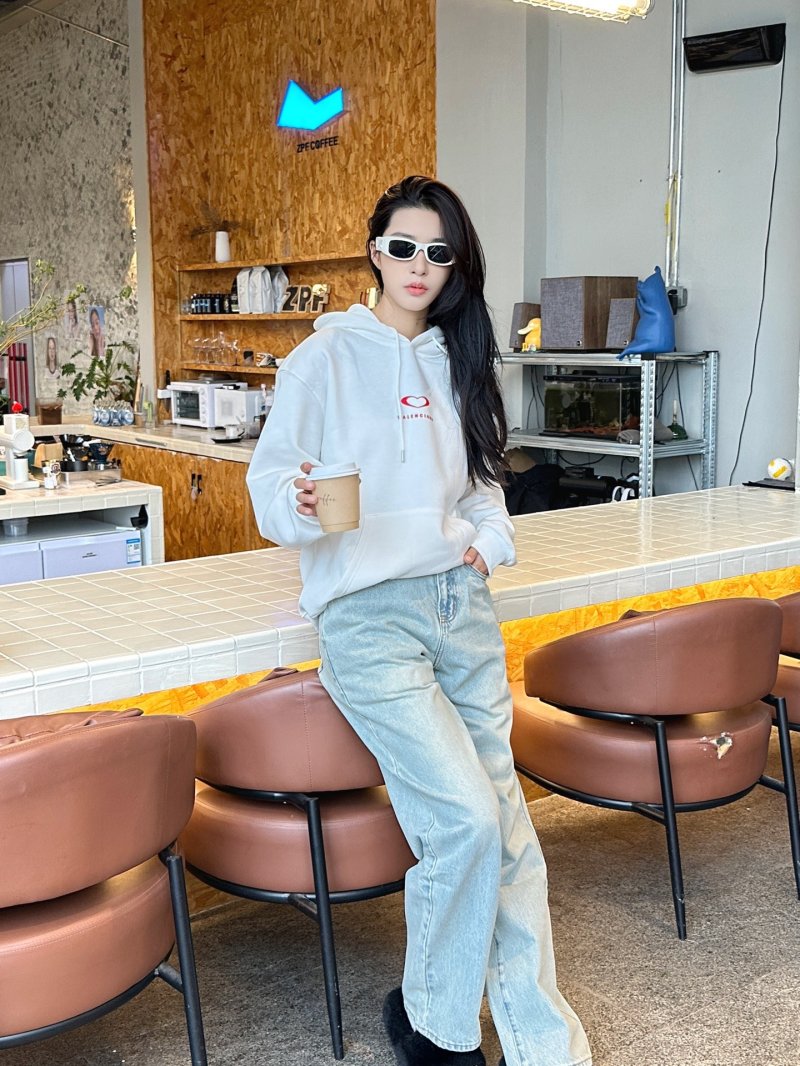 Balenciaga Heart Logo White Hoodie view