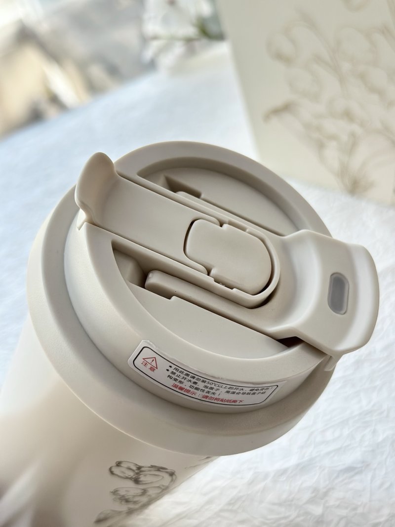 Dior Lily of the Valley Insulated Tumbler White view