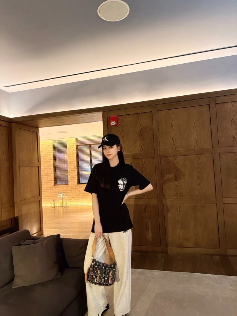Black Graphic Print Short Sleeve T-Shirt view