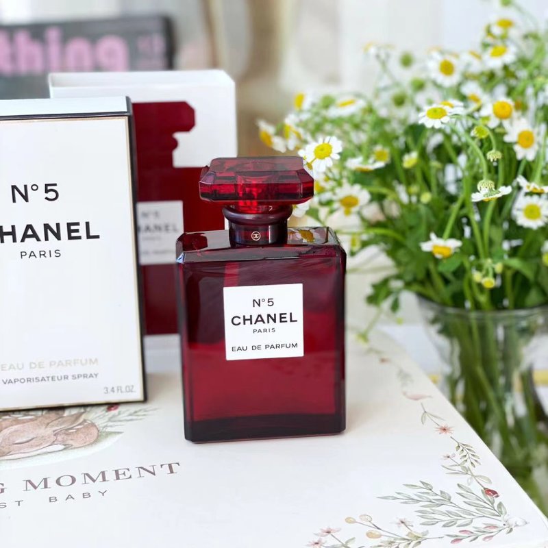 Chanel No. 5 Eau de Parfum 100ml - Red Limited Edition view