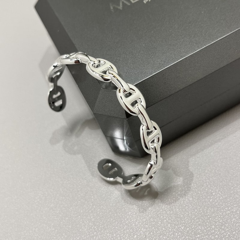 Hermès Chaîne d'Ancre Silver Open Cuff Bracelet view
